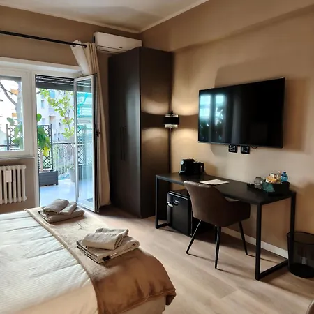 Adr Charme Bed & Breakfast Rom